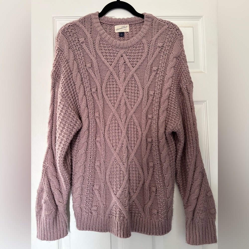 Universal thread sweater